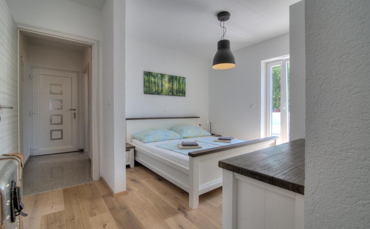 Appartement Bc Eleven - Mit Zentralheizung à Senj  Extérieur photo