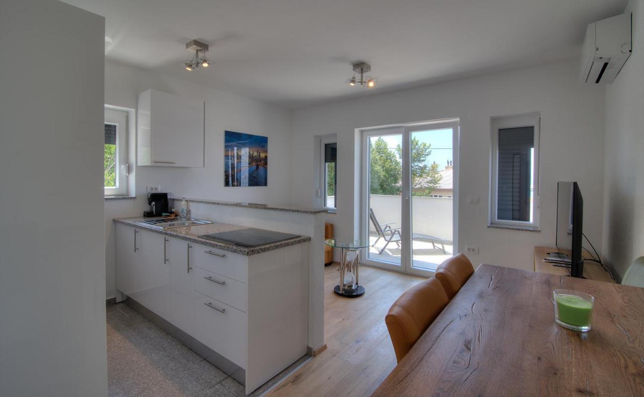 Appartement Bc Eleven - Mit Zentralheizung à Senj  Extérieur photo